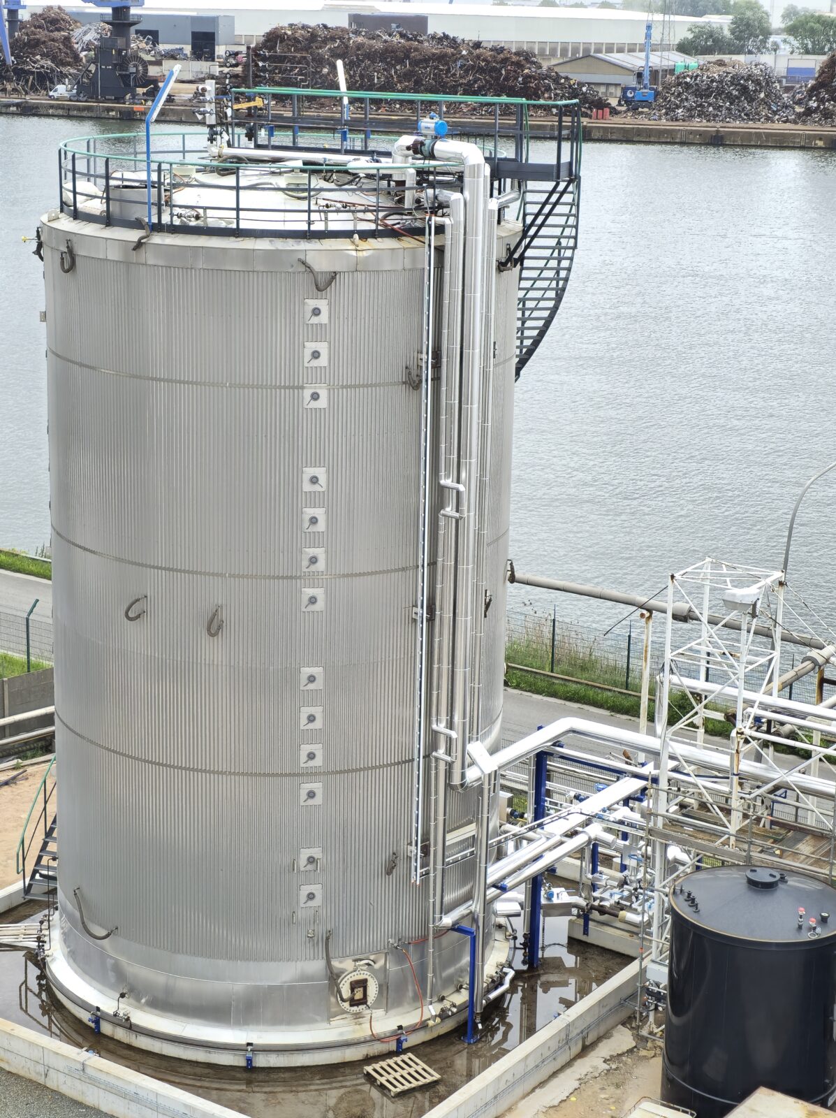 Inbedrijfstelling van een opslagtank voor vloeibare zwavel